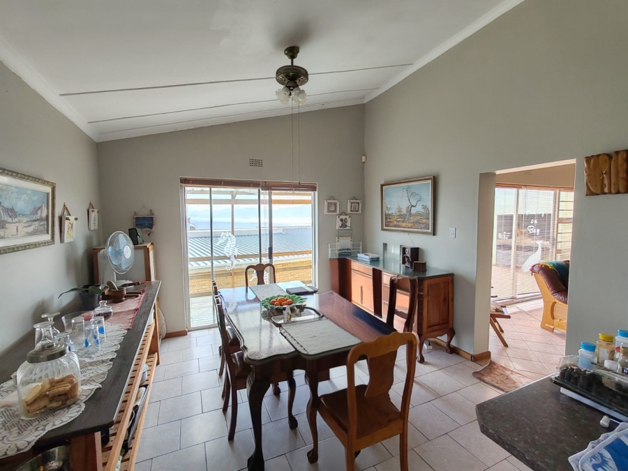 5 Bedroom Property for Sale in Perlemoenbaai Western Cape